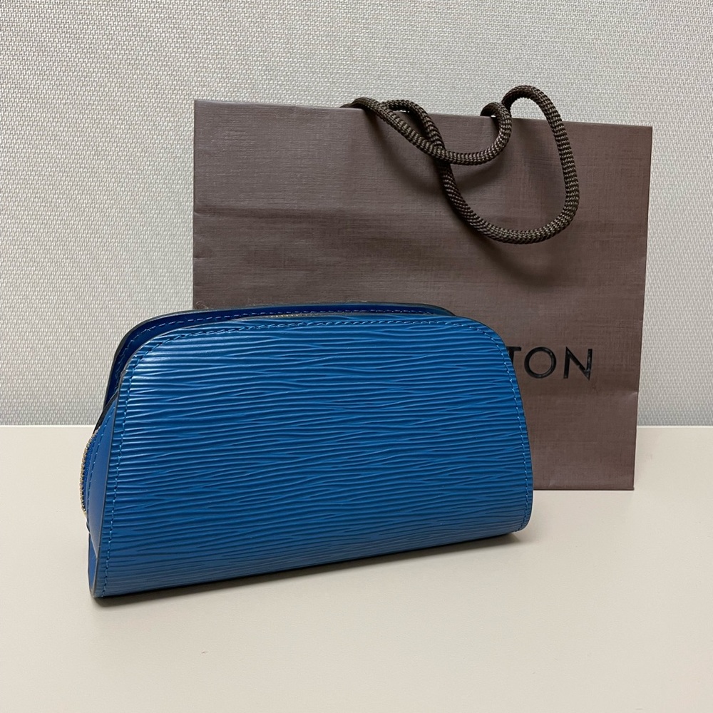 Louis Vuitton Blue Epi Leather Cosmetic Pouch - Picture 2 of 10